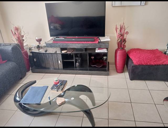 1 BEDROOM APARTMENT FOR SALE IN FAIRLEADS